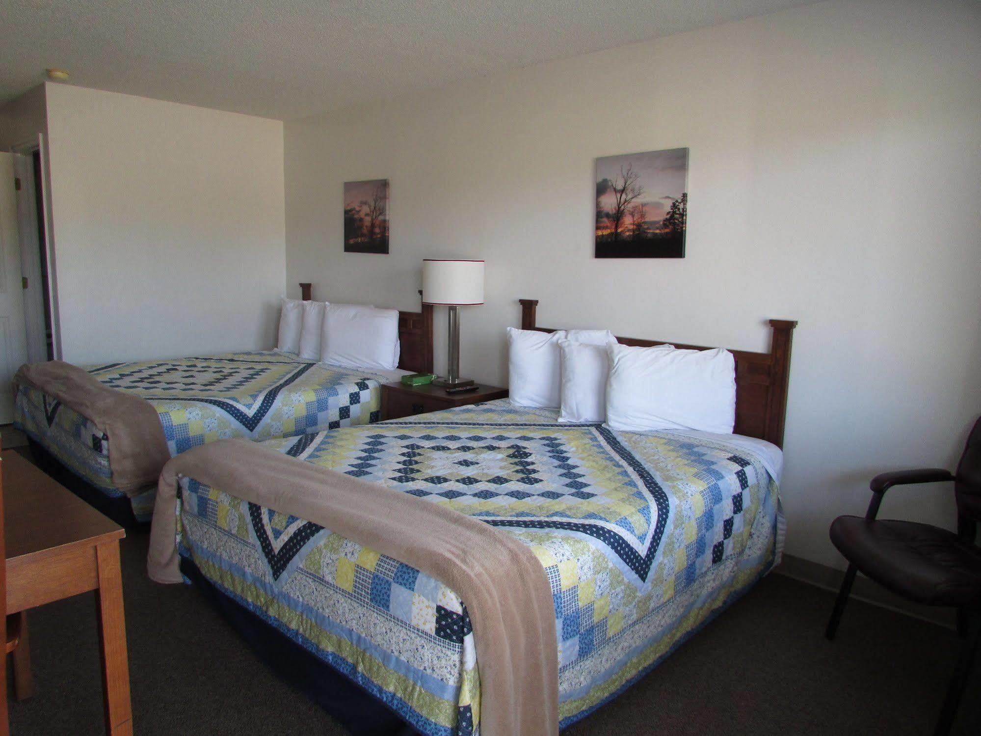 Douglas Inn & Suites, Blue Ridge, Ga Экстерьер фото