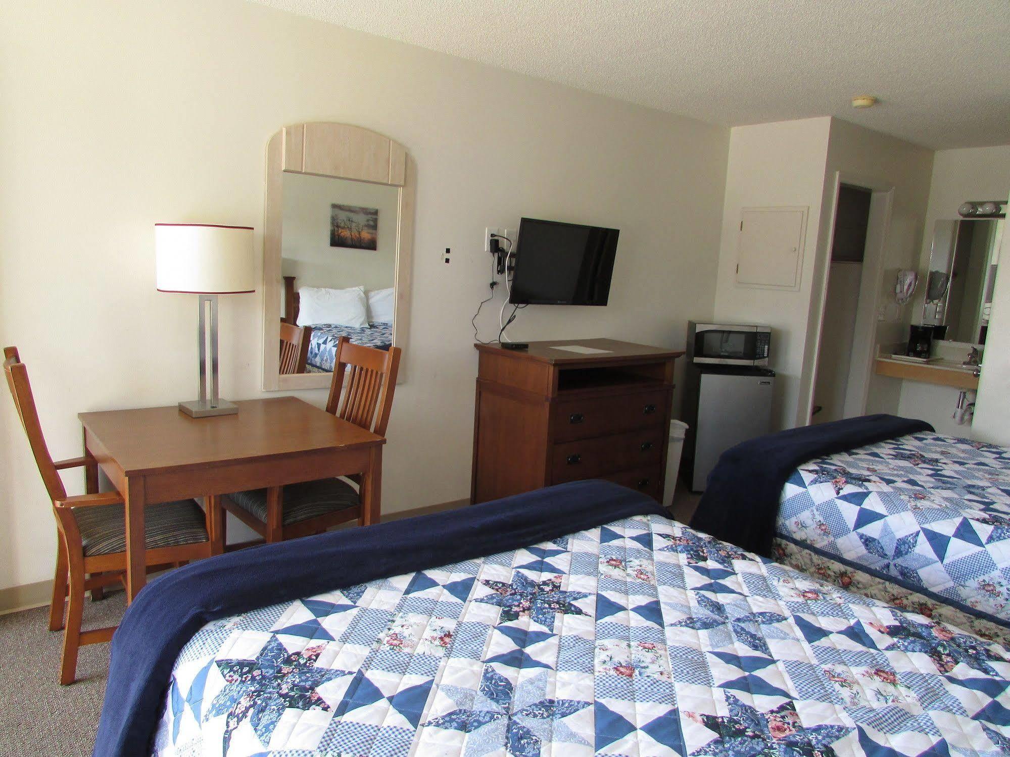 Douglas Inn & Suites, Blue Ridge, Ga Экстерьер фото